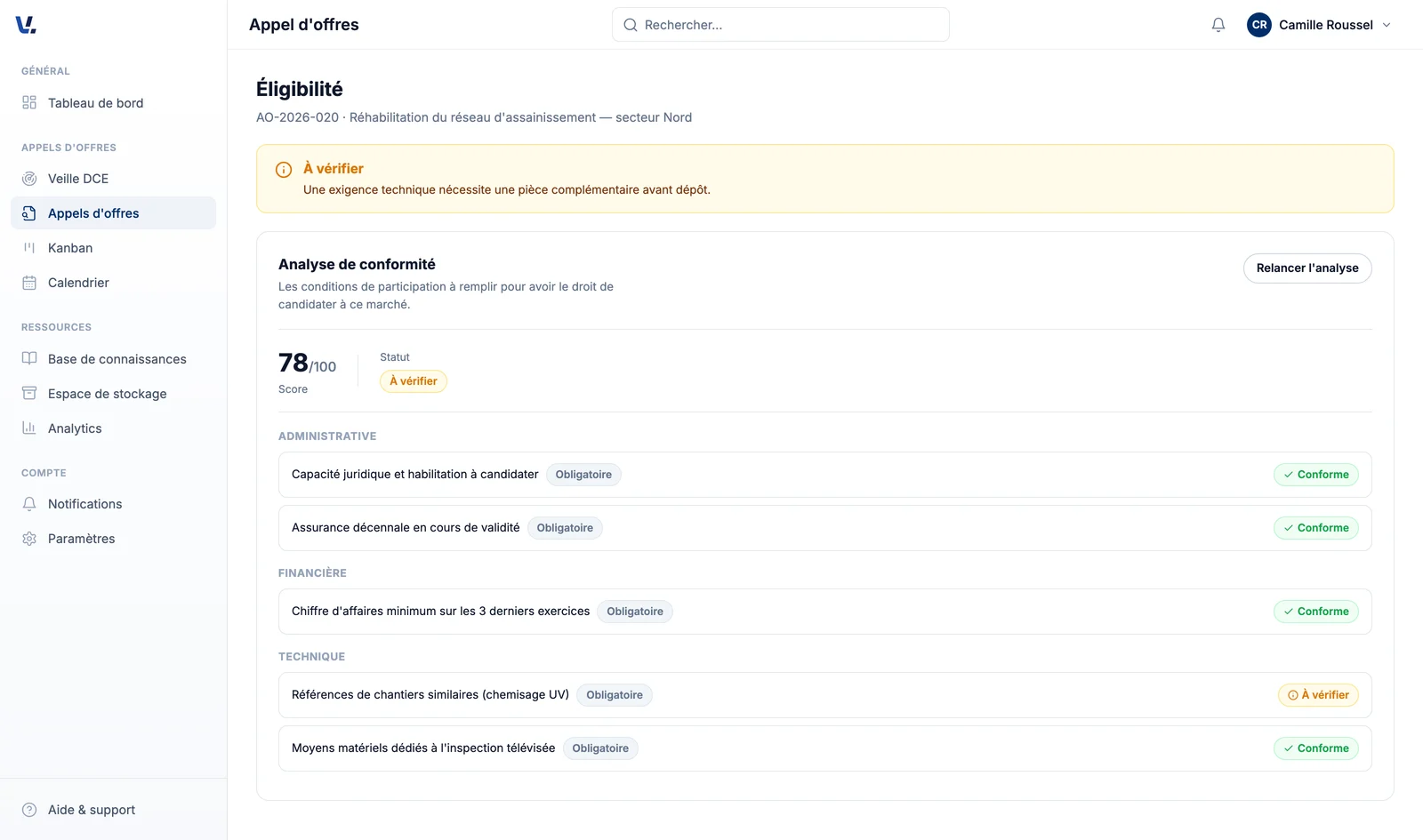 Écran d'analyse de conformité de l'application Vialogic : score global et détail des critères administratifs, financiers et techniques